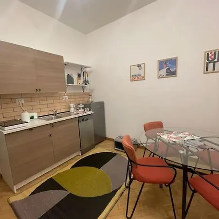 Apartment Dante For Group And Family By Houseinnaples *