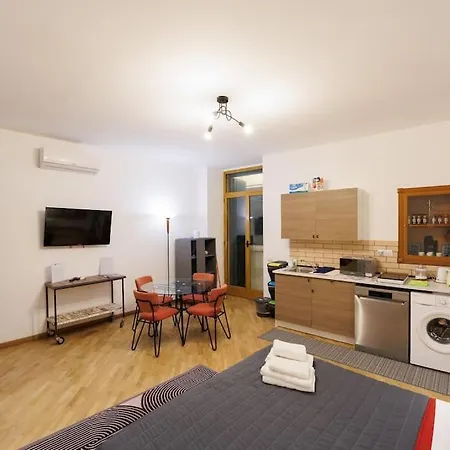 Dante For Group And Family By Houseinnaples * Naples