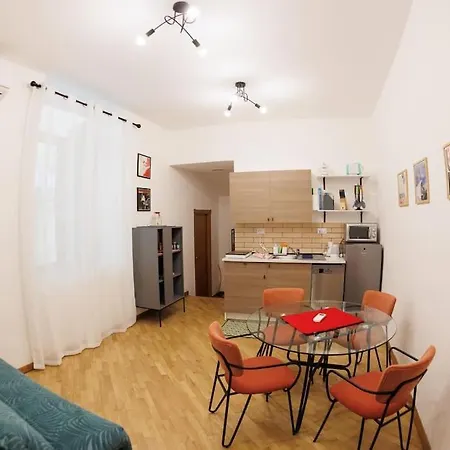 Dante For Group And Family By Houseinnaples Apartment